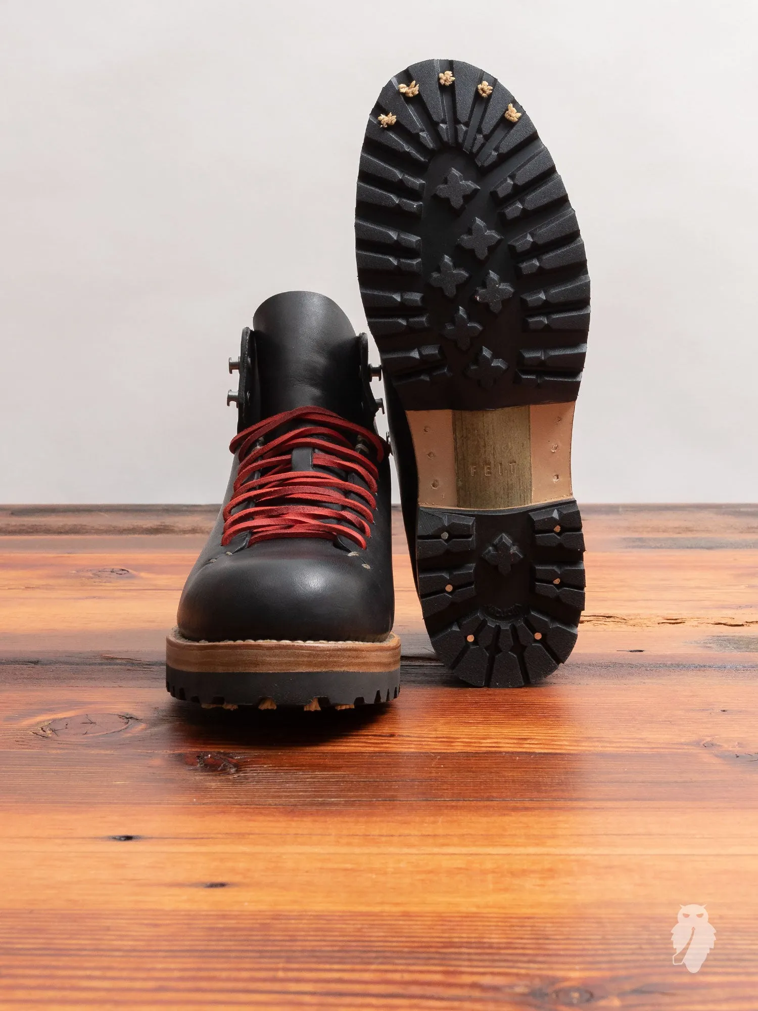 Bamboo Hiker in Black