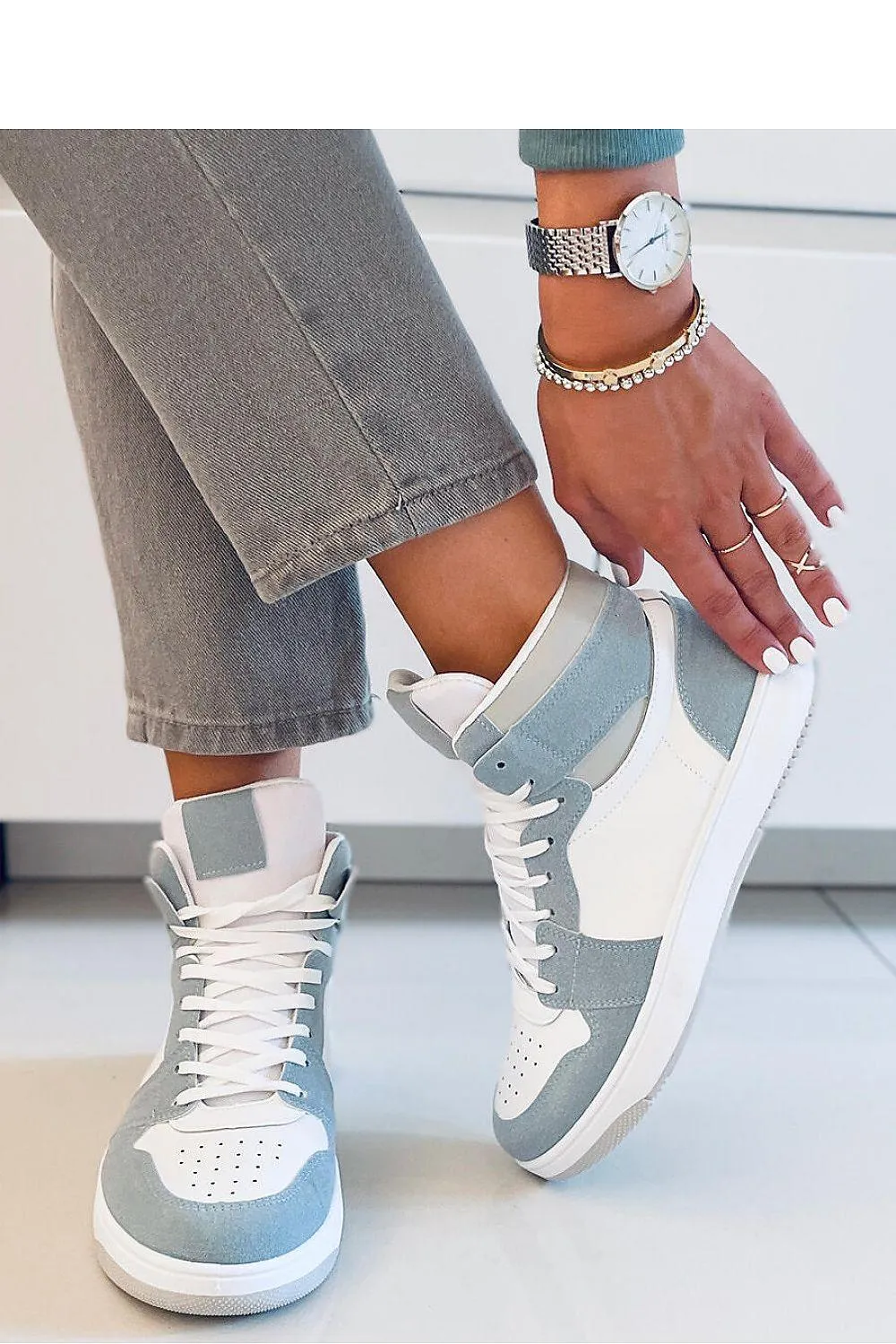 Chic Eco-Friendly Lace-Up Ankle Sneakers