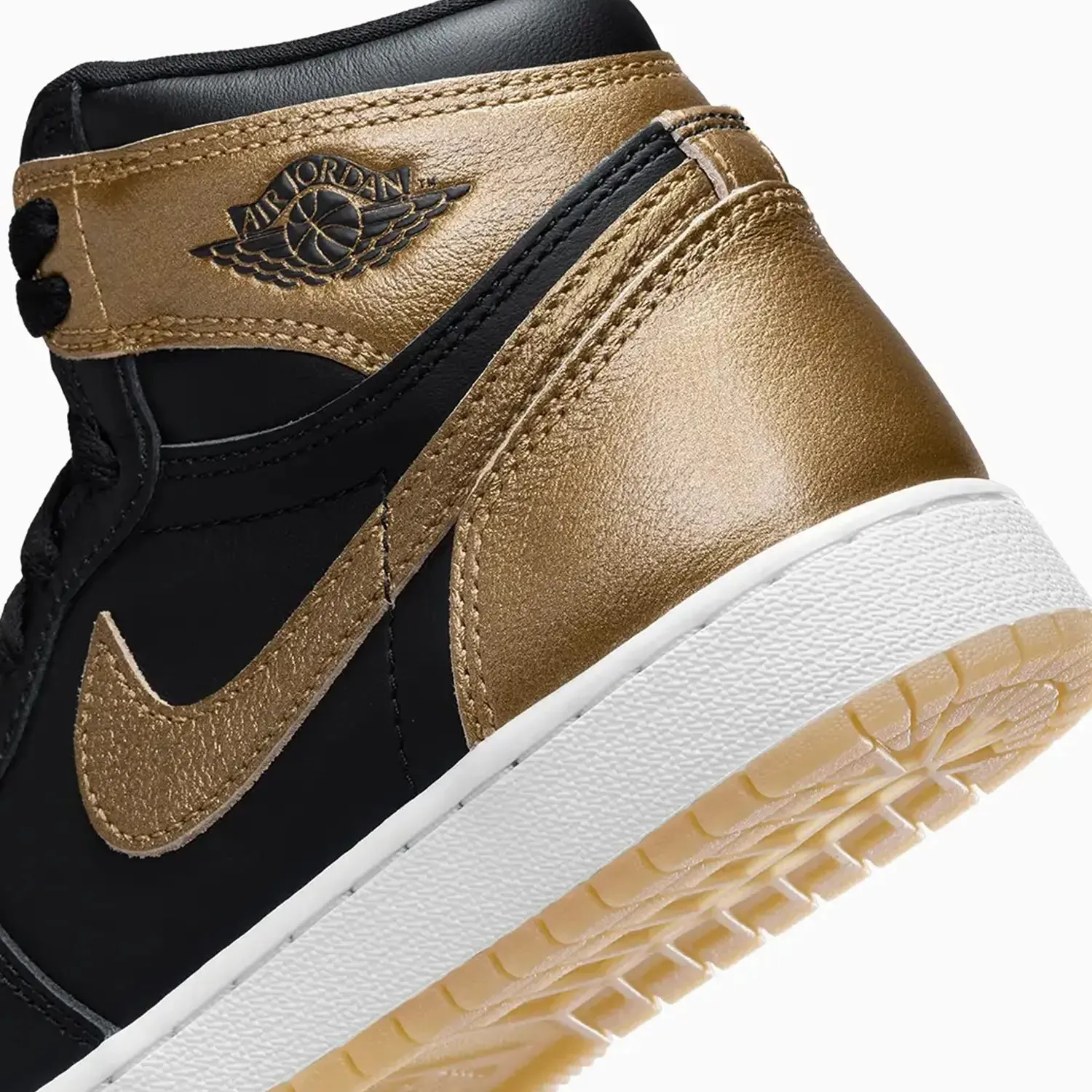 Kid's Air Jordan 1 Retro High OG "Black Metallic Gold" Grade School