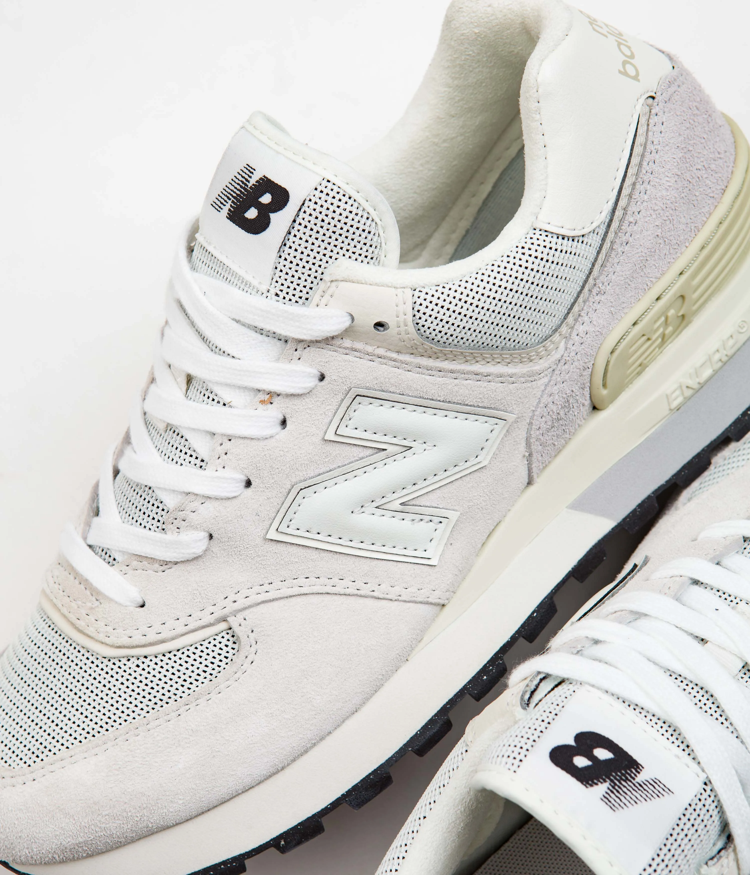 New Balance 574 Shoes - Reflection