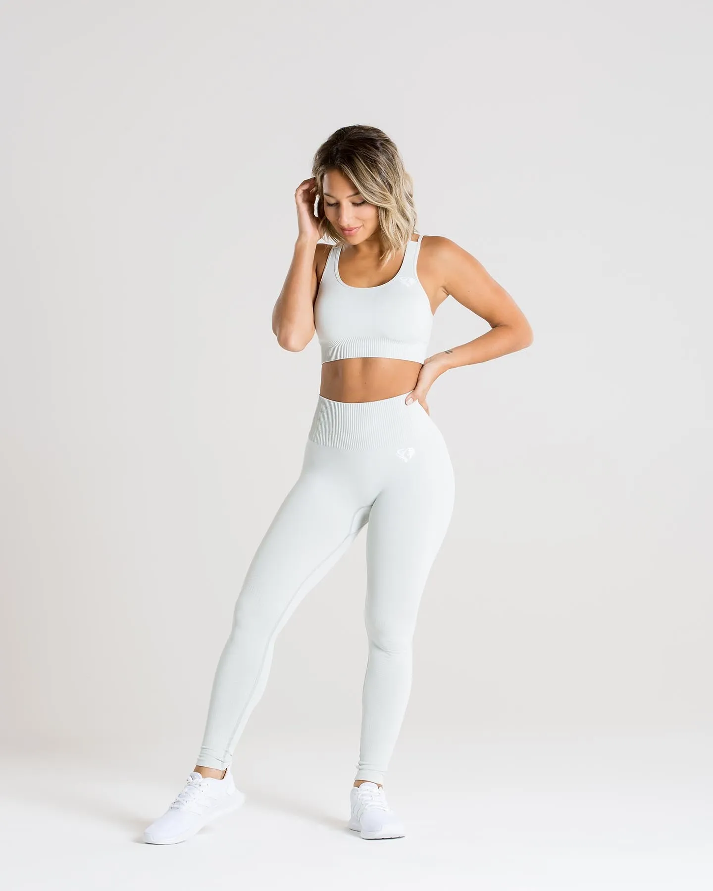 Power Seamless Sports Bra | Washed Light Grey