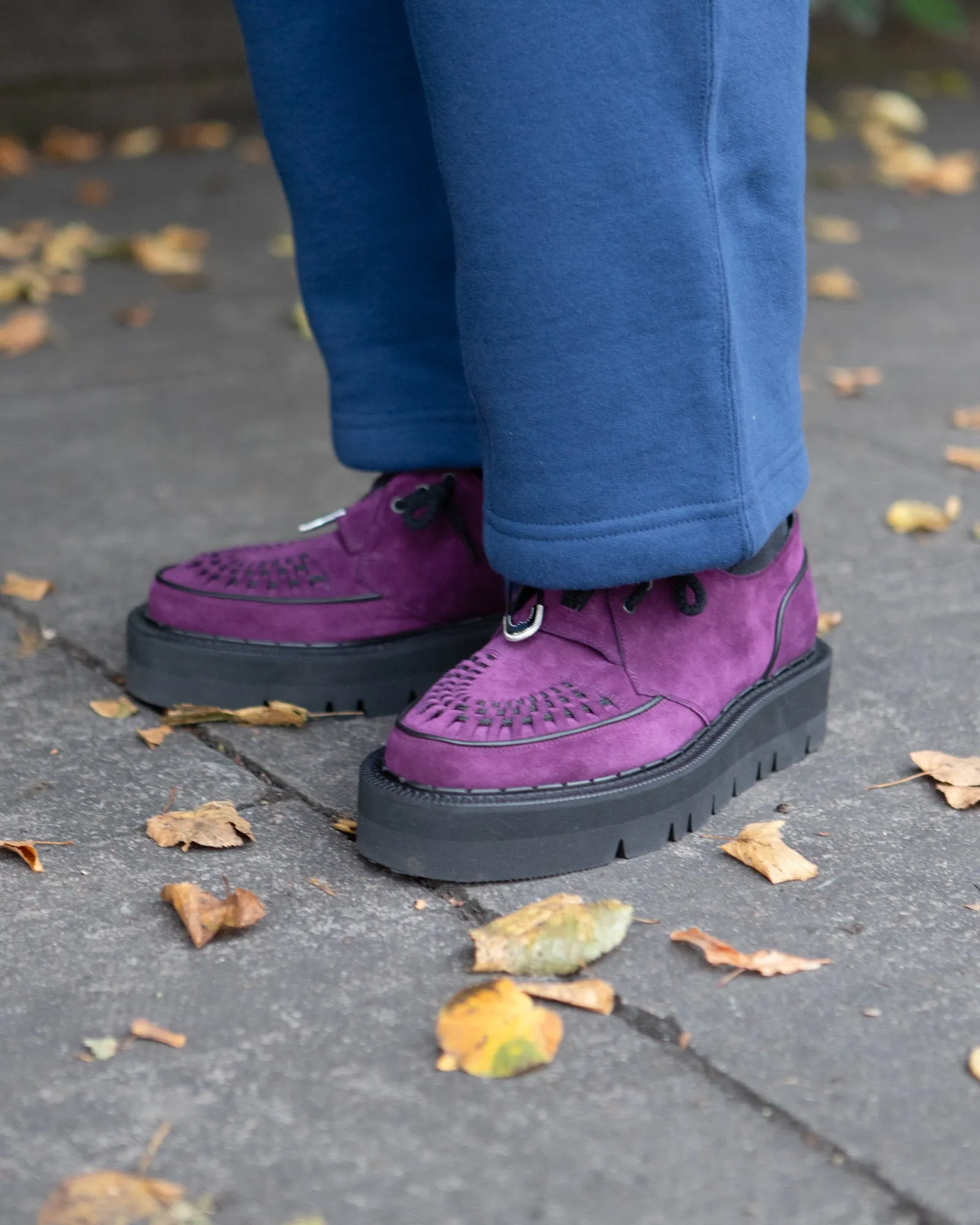 QR Gibson – Purple Suede