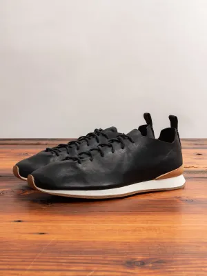 Runner Sneaker in Black